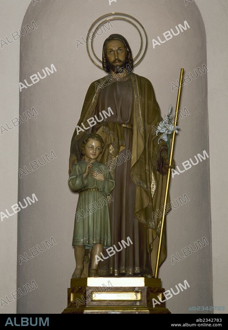 SAN JOSE. Esposo de María y padre adoptivo de Jesús. Según los evangelios era descendiente de David. Talla Santo llevando la vara florida y con Jesús niño a su lado.