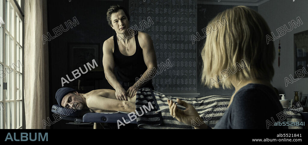 ALEC UTGOFF in NEVER GONNA SNOW AGAIN, 2020 (SNIEGU JUZ NIGDY NIE BEDZIE), directed by MALGORZATA SZUMOWSKA and MICHAL ENGLERT. Copyright Lava Films / Match Factory Productions.