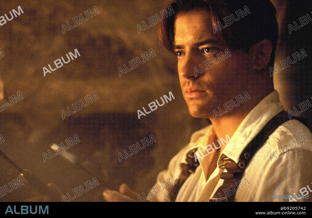 BRENDAN FRASER en EL REGRESO DE LA MOMIA, 2001 (THE MUMMY RETURNS), dirigida por STEPHEN SOMMERS. Copyright UNIVERSAL STUDIOS.