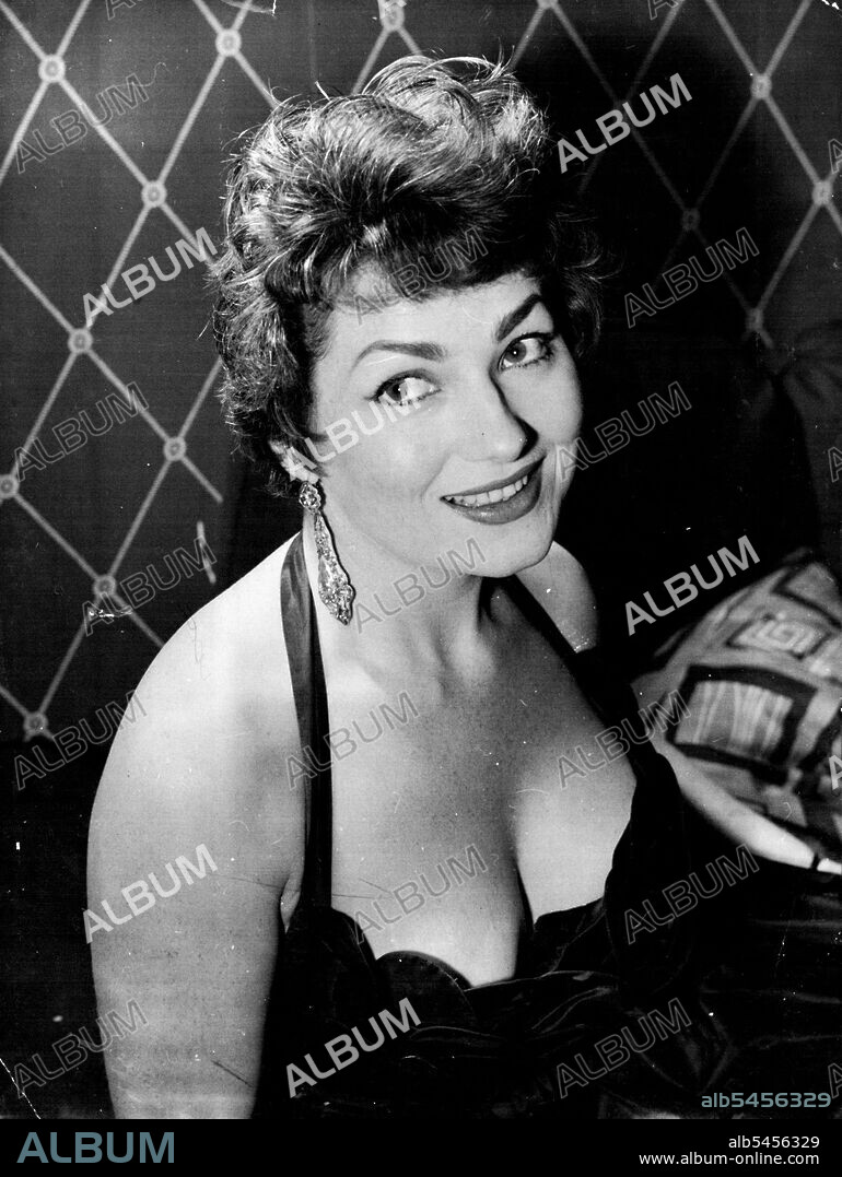 Beauty Valeria French,24 (and married). is a British export to the dollar area! She signed with Columbia to do several picture in Hollywood, after talent scouts saw her picture on an Italian magazine cover. May 11, 1950. (Photo by Reuterphoto).