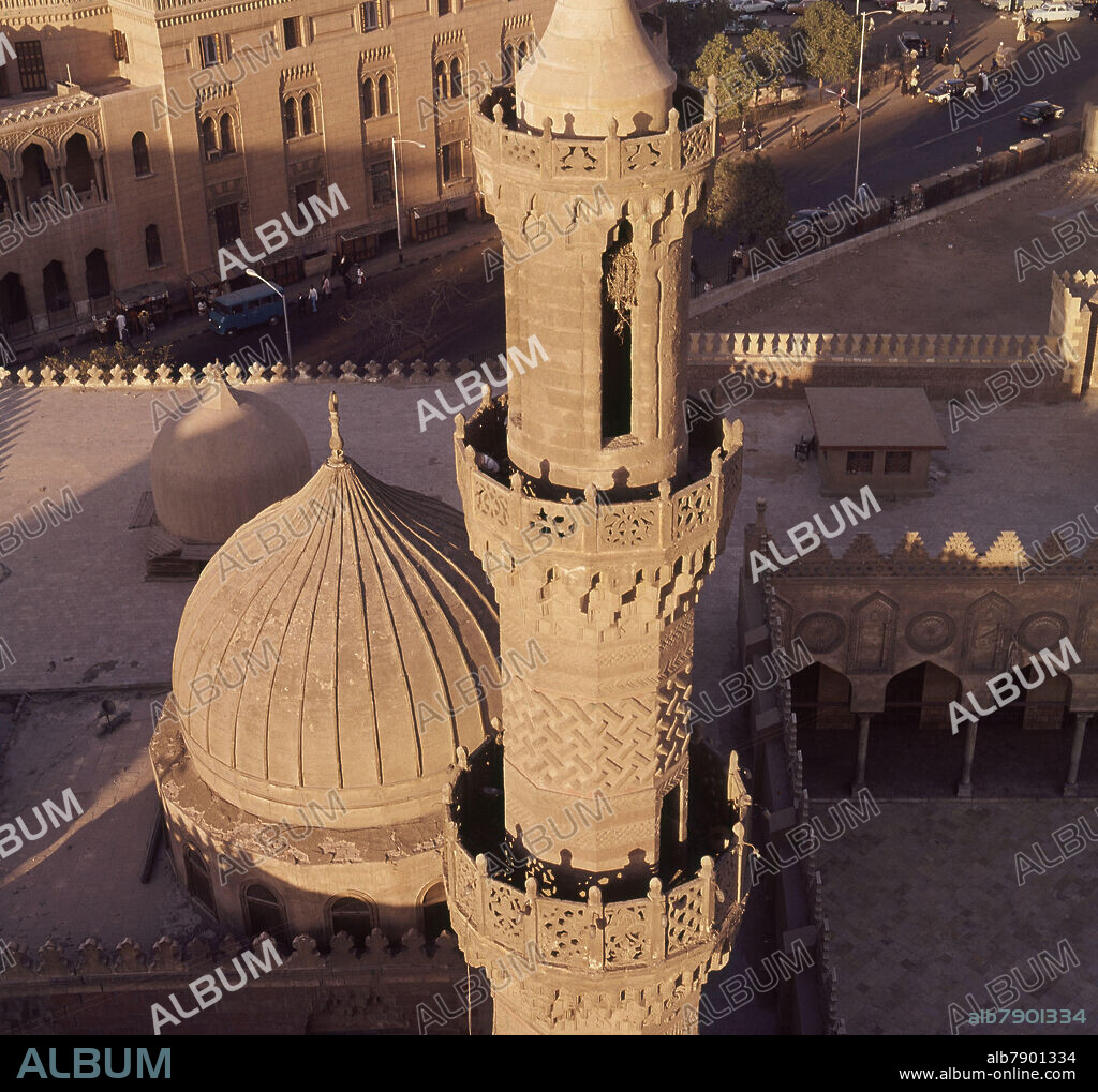ALMINAR AGREGADO EN 1469 POR EL SULTAN MAMELUCO QA'IT BEY.