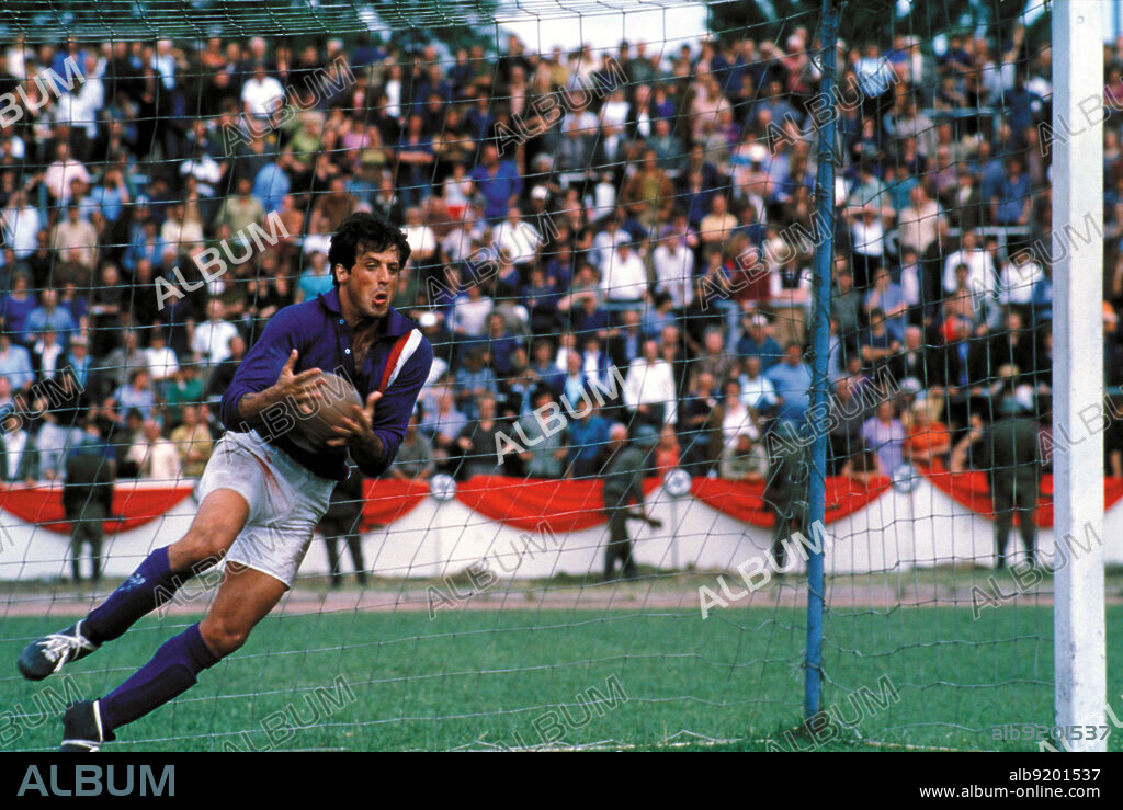 SYLVESTER STALLONE en EVASIÓN O VICTORIA, 1981 (VICTORY), dirigida por JOHN HUSTON. Copyright LORIMAR/PARAMOUNT.