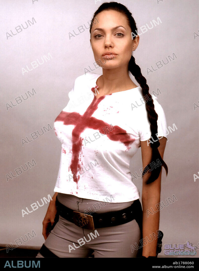 ANGELINA JOLIE in LARA CROFT: TOMB RAIDER, 2001, unter der Regie von SIMON WEST. Copyright PARAMOUNT PICTURES.