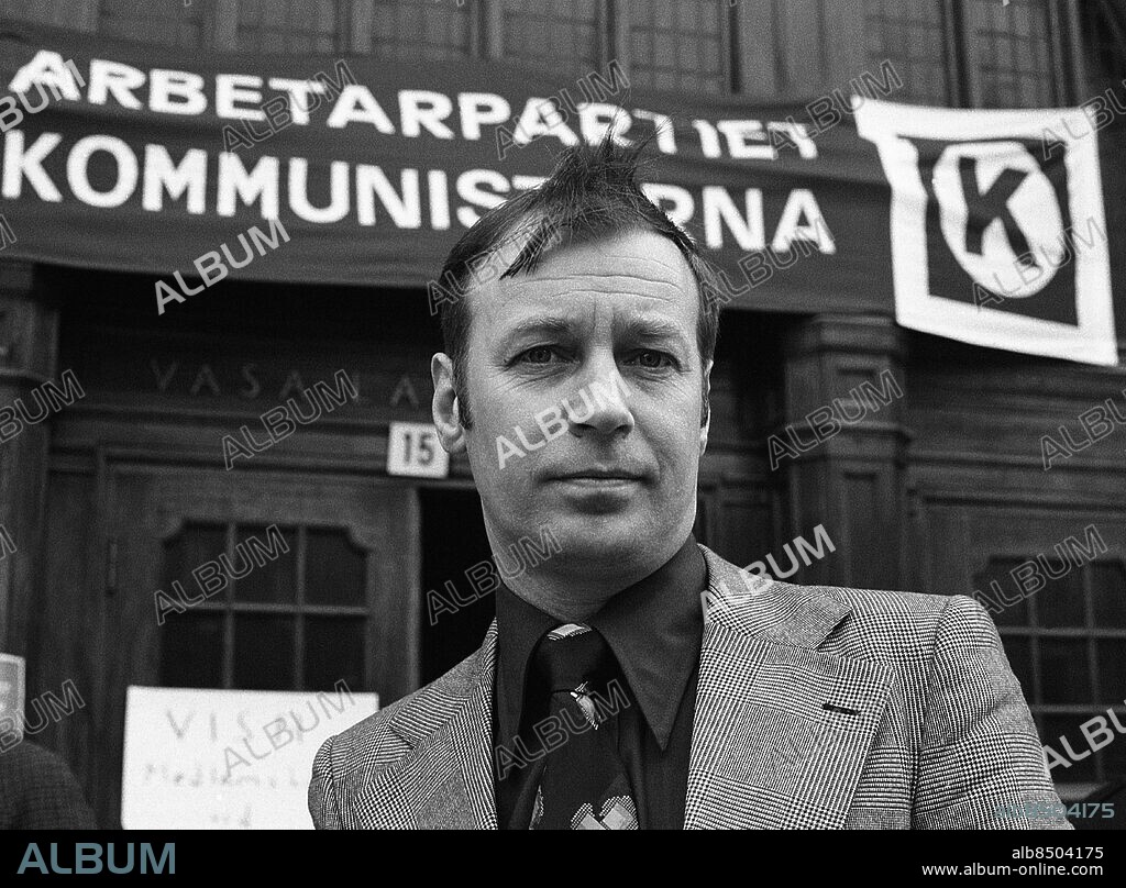 STOCKHOLM 1977-03-27. Politikern Rolf Hagel var riksdagsledamot för VPK från 1976 till 1977 då han lämnade partiet för att bilda Arbetarpartiet kommunisterna (APK).. Foto: TT Historical / kod 1900.