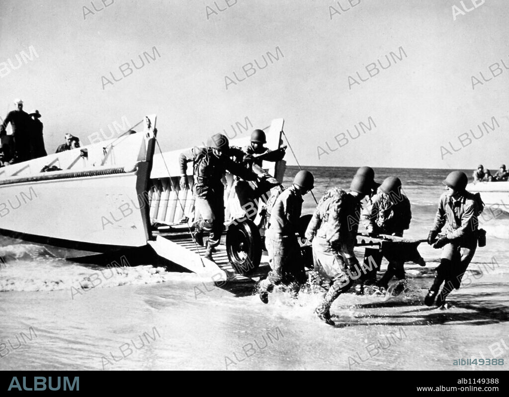 WWII. Wester Front : Normandy Invasion. Marines landing during the Normandy Invasion  WWII, June 6, 1944.