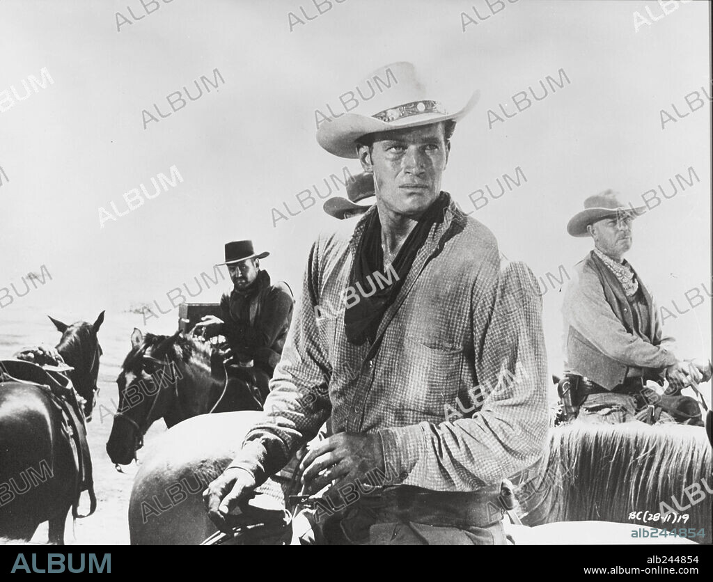 CHARLTON HESTON in THE BIG COUNTRY, 1958, directed by WILLIAM WYLER. Copyright UNITED ARTISTS.
