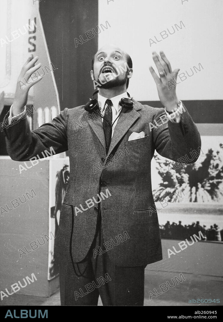 AGUSTIN GONZALEZ en DE CUERPO PRESENTE, 1967, dirigida por ANTONIO ECEIZA (ANTXON). Copyright ELIAS QUEREJETA, P.C.