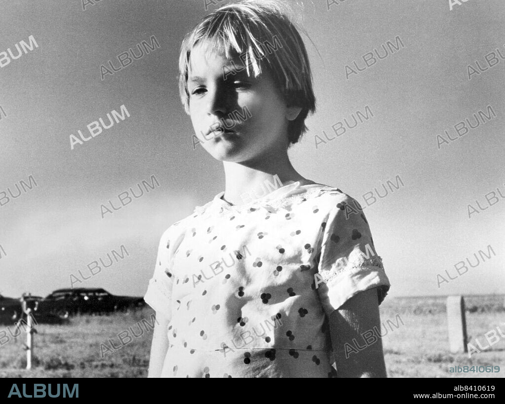 TATUM O'NEAL in PAPER MOON, 1973, directed by PETER BOGDANOVICH. Copyright PARAMOUNT PICTURES.