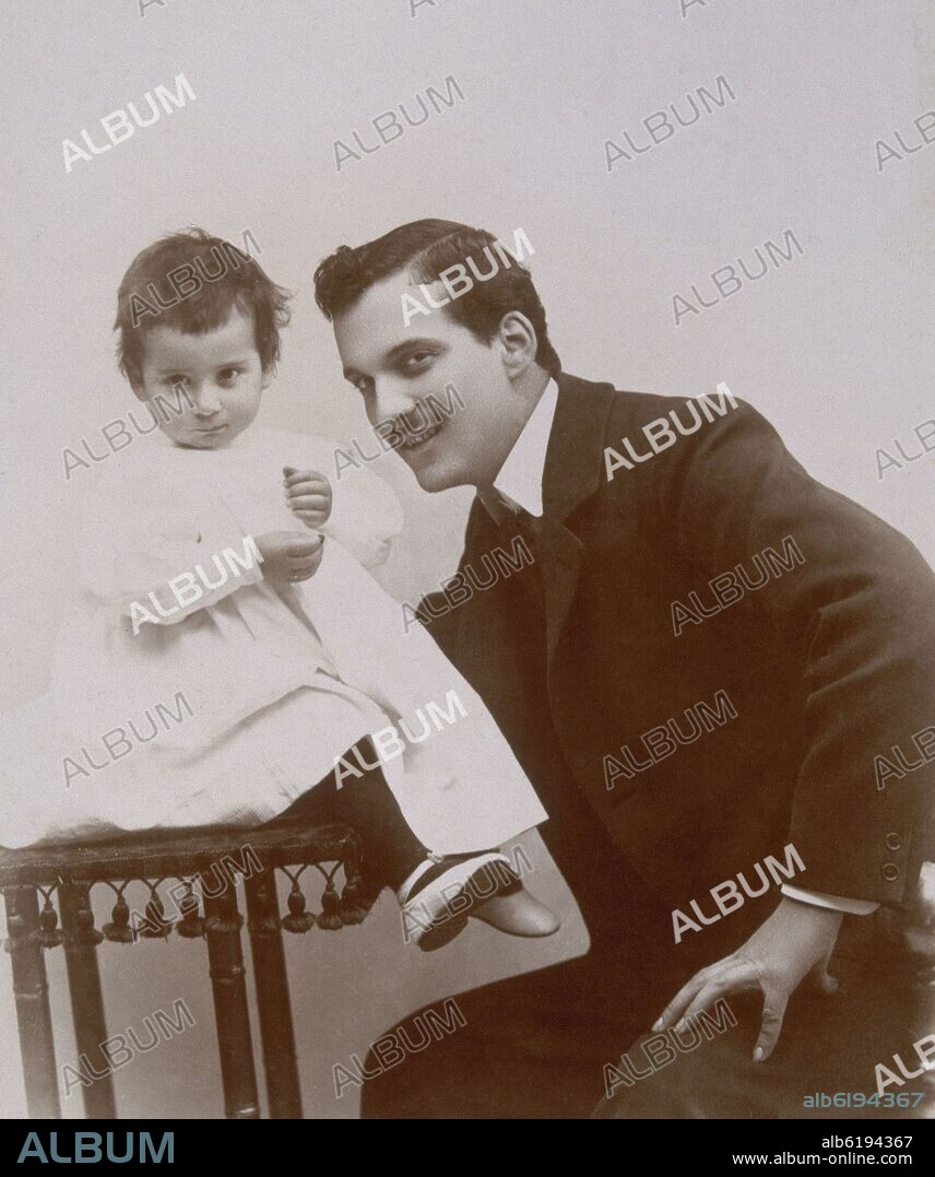 JULIO ROMERO TORRES CON SU HIJO RAFAEL - CORDOBA - 1901.