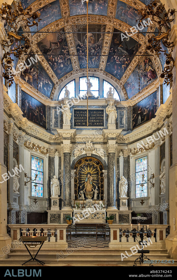 Vicenza, Church of St. Corona: Chapel of the Rosary (1613 - 1642). The architecture and sculptural apparatus are attributed to Giambattista and Girolamo Albanese, the pictorial cycle to Alessandro Maganza, and the altar framing with 15 octagons depicting "the Mysteries of the Rosary" to Pietro Damini.