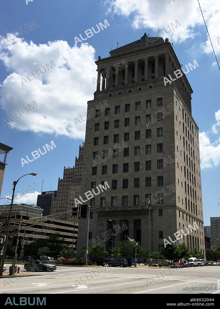 View of the Civil Courts Building, a landmark court building used by the 22nd Judicial Circuit Court of Missouri in St. Louis, Missouri. Dated 21st Century.