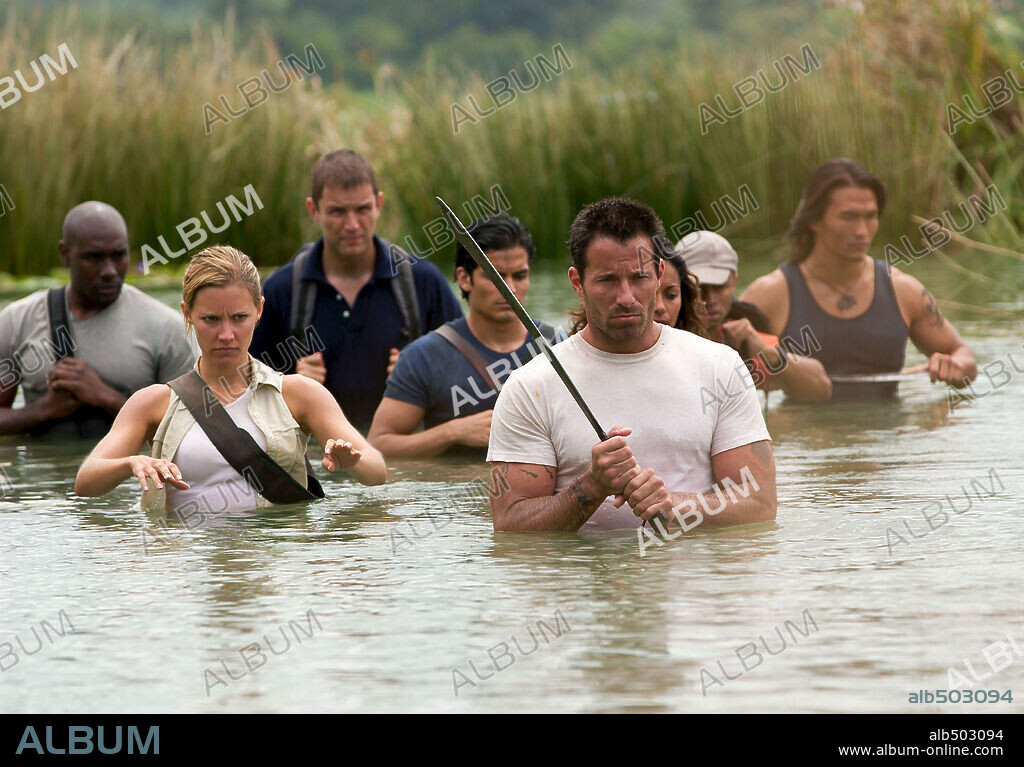 EUGENE BYRD, JOHNNY MESSNER, KADEE STRICKLAND, KARL YUNE, MATTHEW MARSDEN, MORRIS CHESTNUT, NICHOLAS GONZALEZ and SALLI RICHARDSON in ANACONDAS: THE HUNT FOR THE BLOOD ORCHID, 2004, directed by DWIGHT H. LITTLE. Copyright COLUMBIA PICTURES.