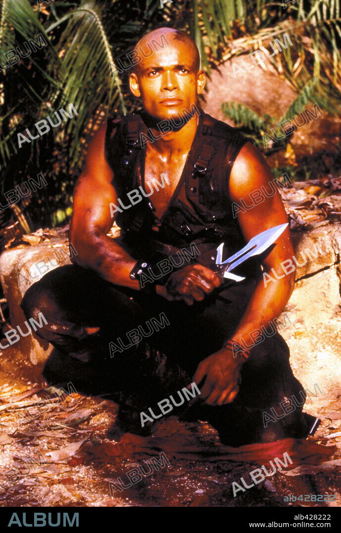 MARIO VAN PEEBLES in SOLO, 1996, directed by NORBERTO BARBA. Copyright COLUMBIA TRI STAR.