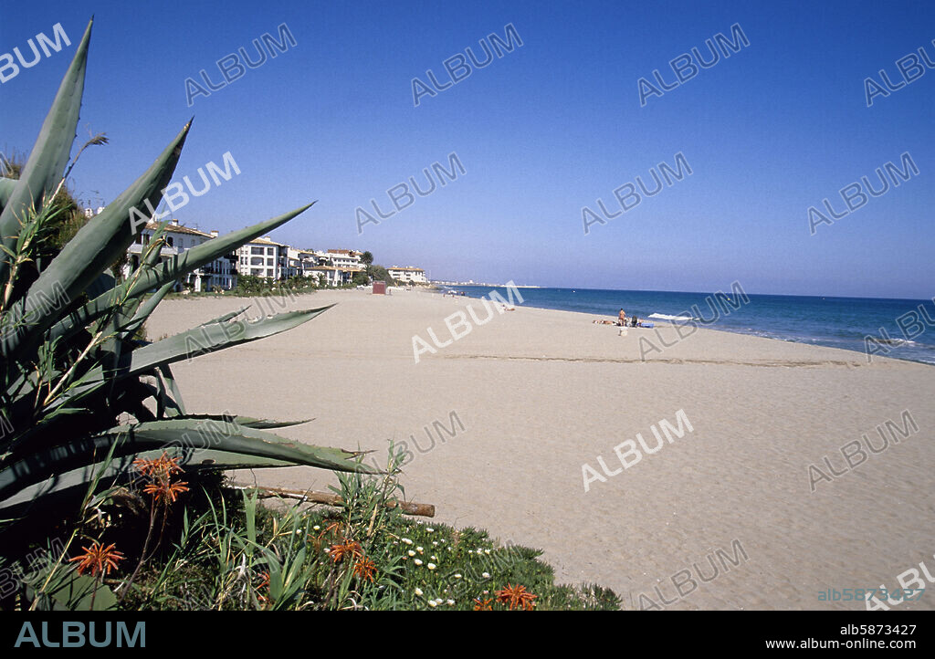 El Vendrell, playa / platja de el Francàs.