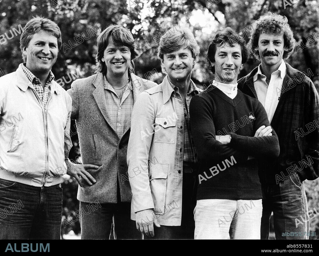 GÖTEBORG 1981-10-18.. Efter 25 år har de ingen tanke på att lägga av. Sven-Ingvars har överlevt många trender inom populärmusiken, från vänster ses Sven-Olof Pettersson, Sven-Erik Magnusson, Ingvar Karlsson, Robin Bailey, och Hasse Svensson. *** Local Caption *** GP Foto: Håkan Strandman / Kamerareportage / TT / Kod: 2524.