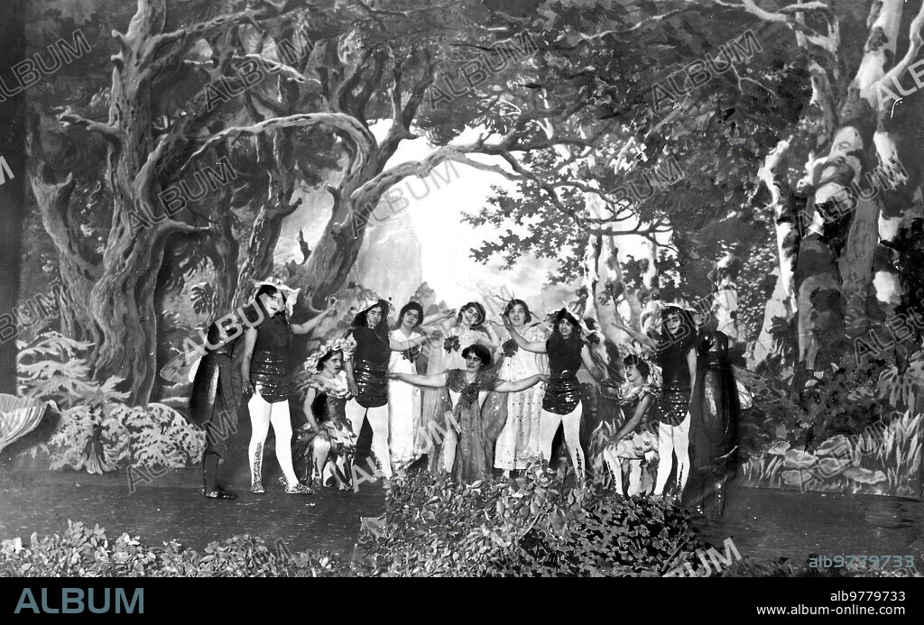 Julio 1911. El poema De "Liliana" de Apeles Mestres y el maestro Granados Estrenado con extraordinario éxito en Barcelona.