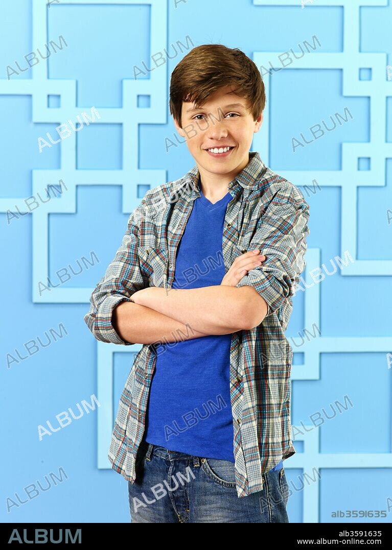 NICK ROBINSON in MELISSA & JOEY, 2010, directed by DAVID KENDALL. Copyright Hartbreak Films.