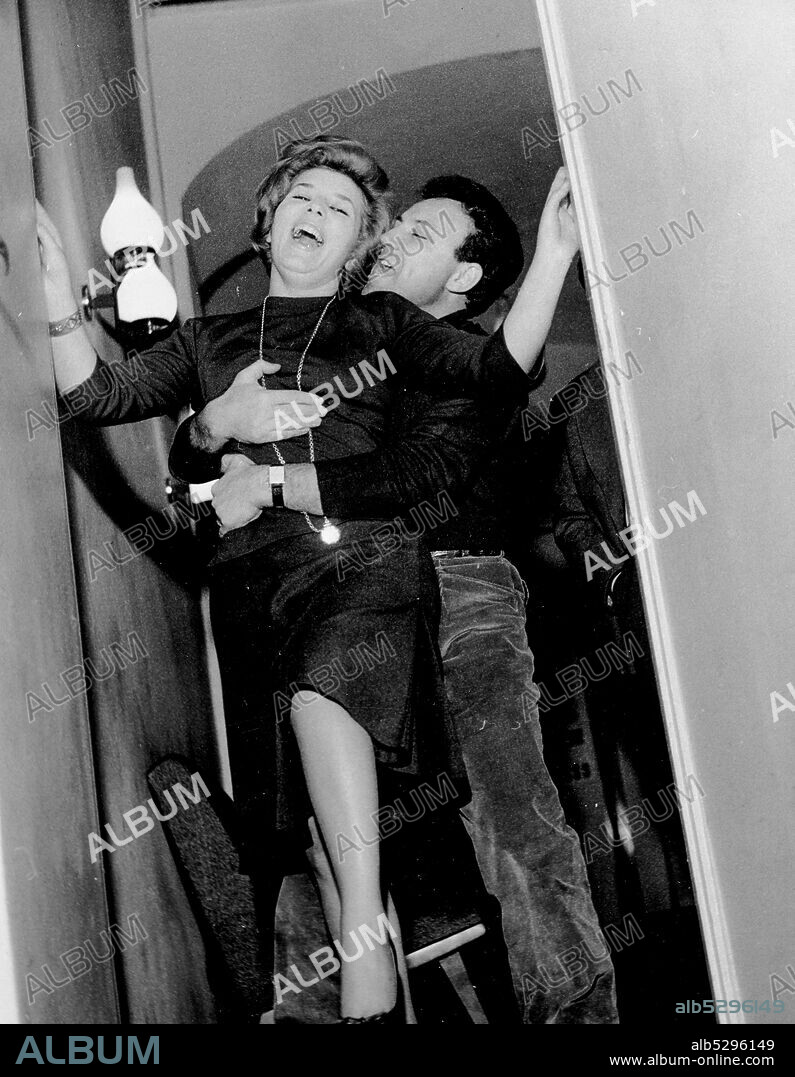 Wilma de angelis. claudio villa. 1962. (Photo by: Marka/Universal Images Group via Getty Images).