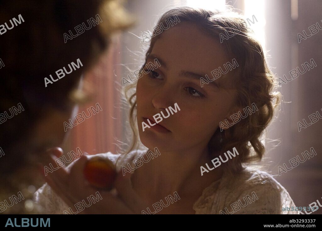 LILY-ROSE DEPP dans LA DANSEUSE, 2016, réalisé par STÉPHANIE DI GIUSTO. Copyright LES PRODUCTIONS DU TRESOR/WILD BUNCH/ORANGE STUDIO/RTBF.