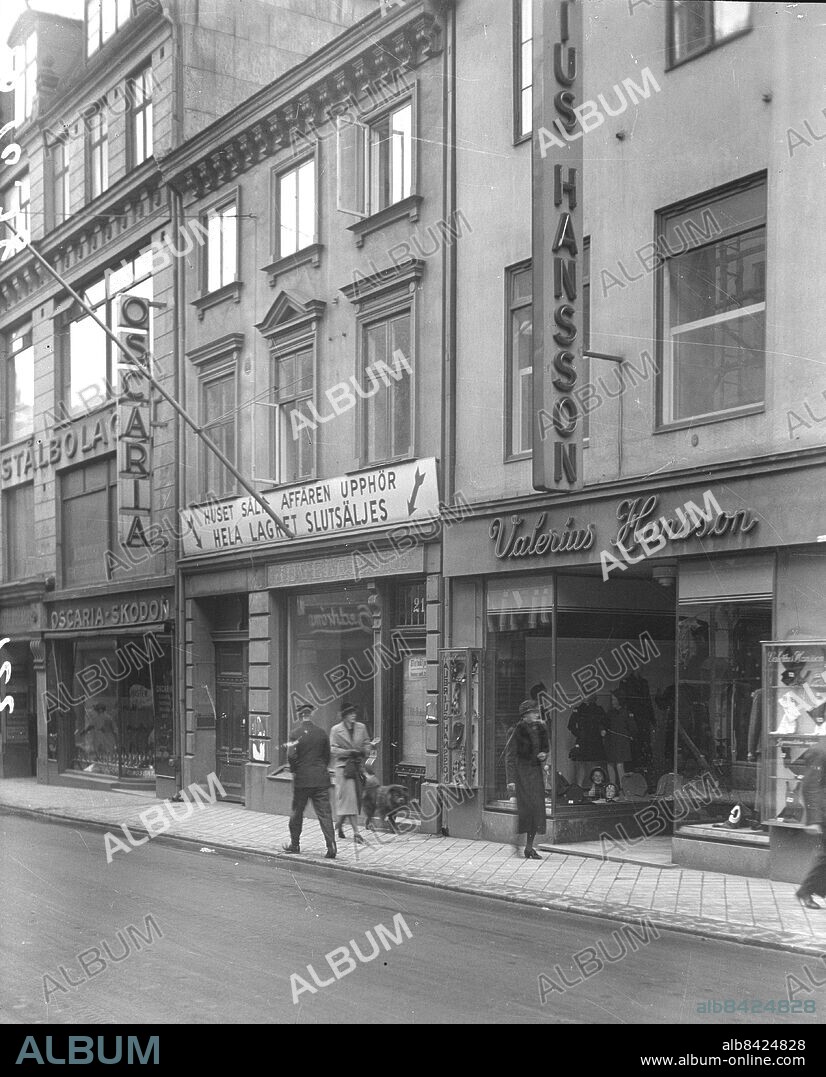 Göteborg 1938-10-10 - Affärerna Valerius Hansson och Oscaria *** Local Caption *** GT Låda 1938-oktober-01. KAMERAREPORTAGE.