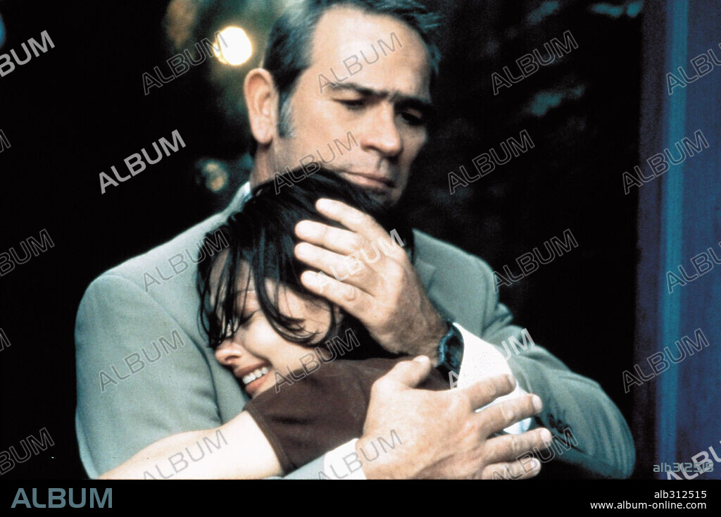 ASHLEY JUDD and TOMMY LEE JONES in DOUBLE JEOPARDY, 1999, directed by BRUCE BERESFORD.