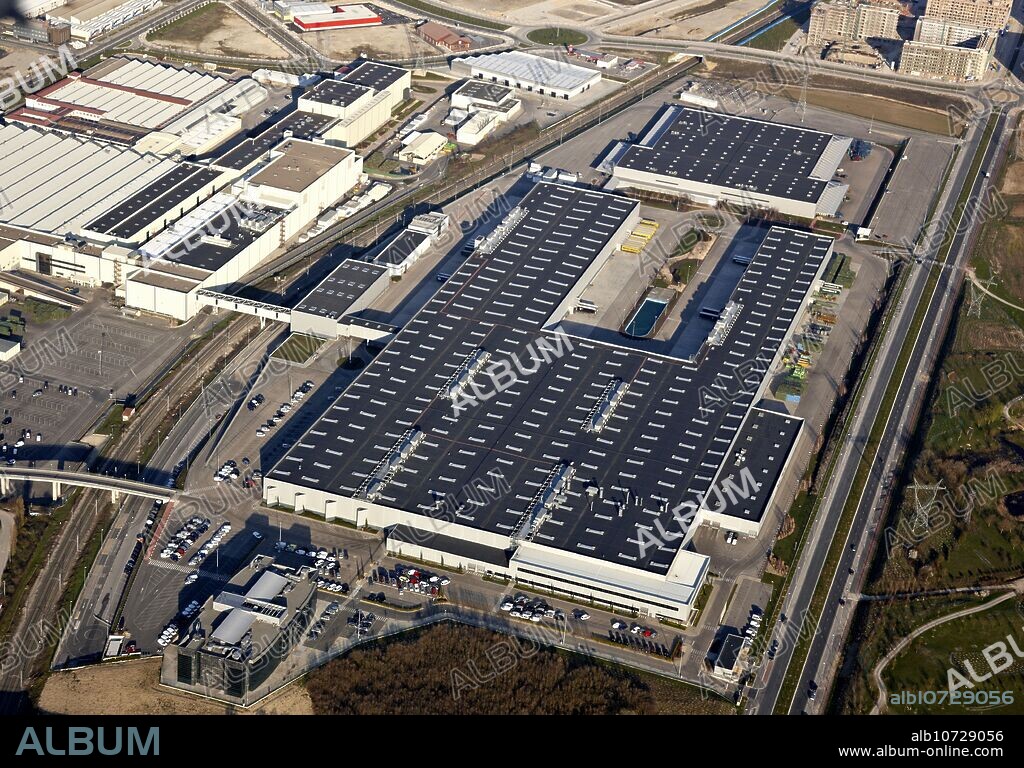 Mercedes-Benz van factory, Poligono Industrial Jundiz, Vitoria (Gasteiz), Araba, Basque Country, Spain.