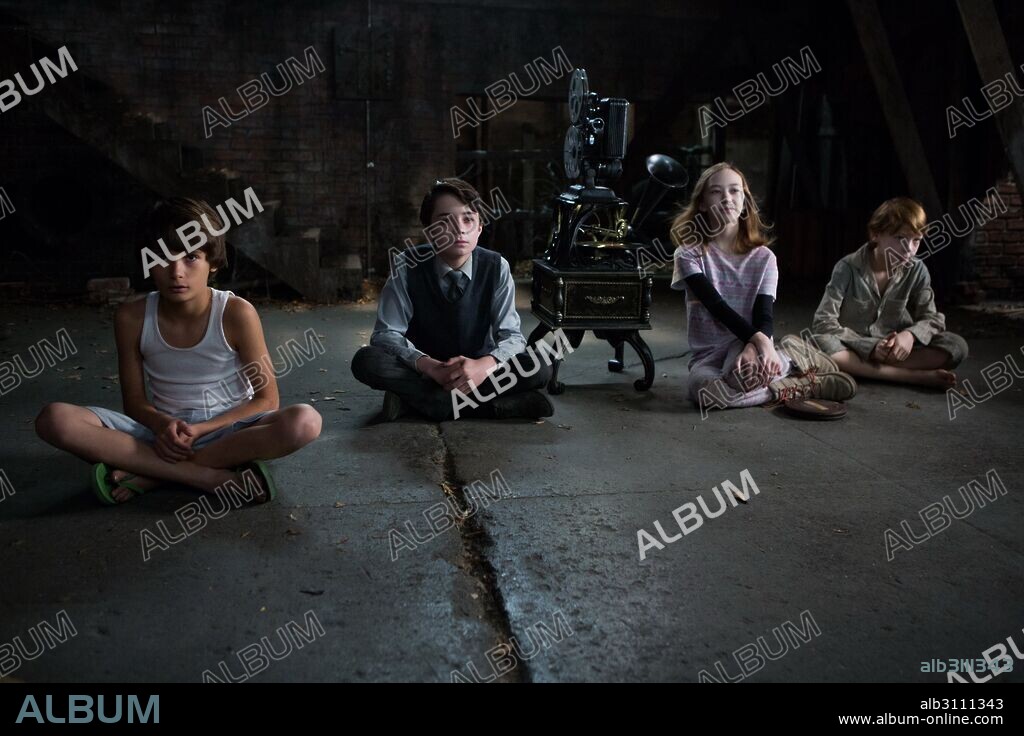 ROBERT DANIEL SLOAN in SINISTER 2, 2015, directed by CIARAN FOY. Copyright AUTOMATIK ENT/BLUMHOUSE PRO/ENT ONE/IM GLOBAL/TANK CATERPILL.