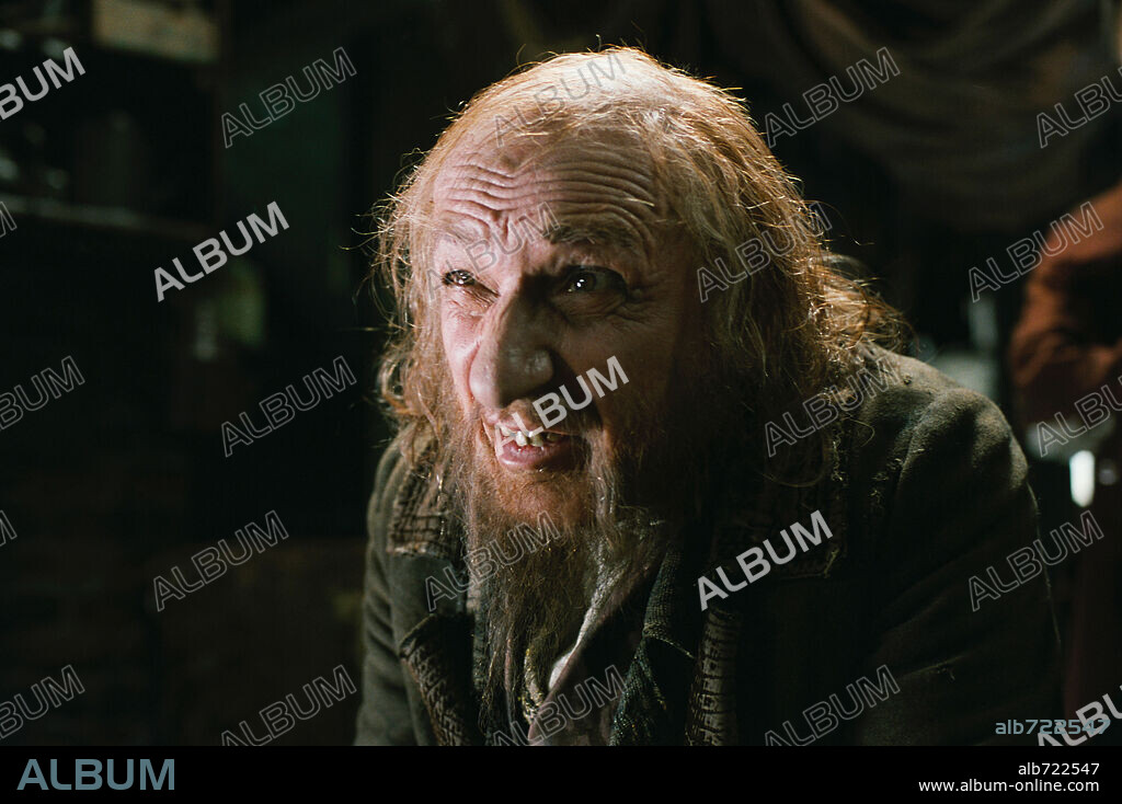 BEN KINGSLEY en OLIVER TWIST, 2005, dirigida por ROMAN POLANSKI. Copyright OLIVER TWIST PRODUCTIONS LLP / FERRANDIS, GUY.