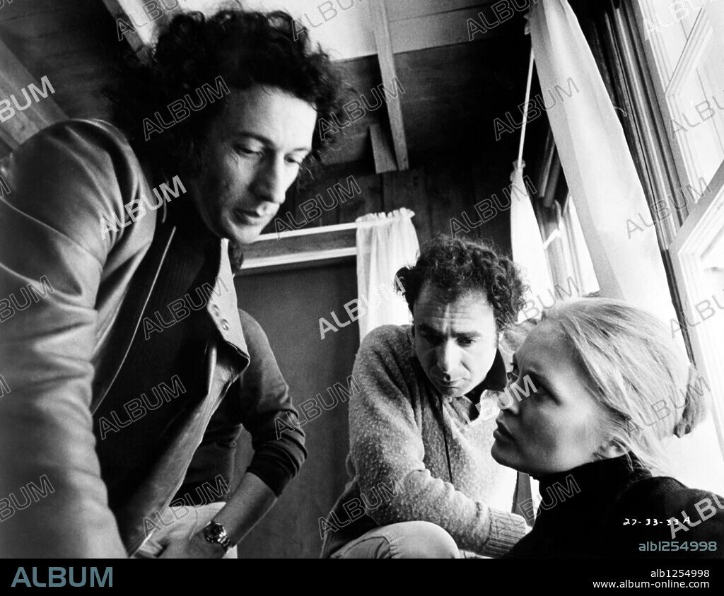 ADAM HOLENDER, FAYE DUNAWAY y JERRY SCHATZBERG en CONFESIONES DE UNA MODELO, 1970 (PUZZLE OF A DOWNFALL CHILD), dirigida por JERRY SCHATZBERG. Copyright UNIVERSAL PICTURES.