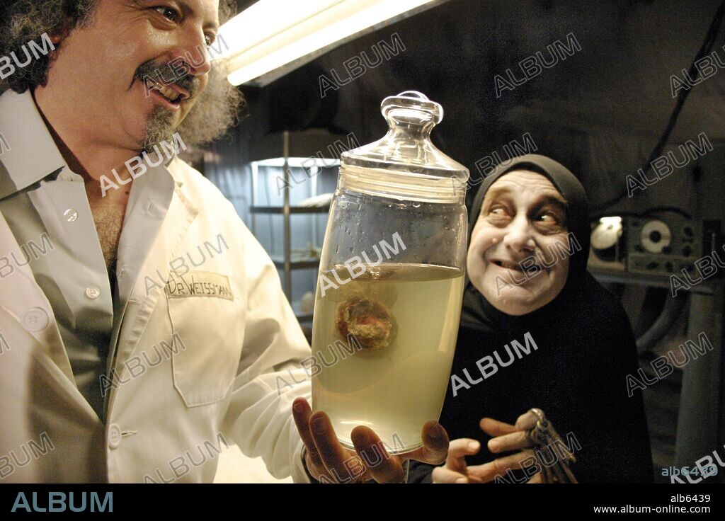 ELLOS ROBARON LA PICHA DE HITLER, 2006, dirigida por PEDRO TEMBOURY. Copyright TELESPAN 2000 SL.