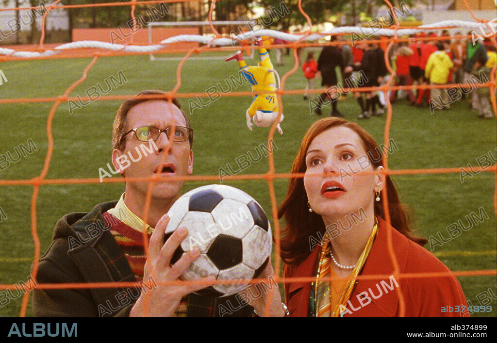 GEENA DAVIS y HUGH LAURIE en STUART LITTLE 2, 2002, dirigida por ROB MINKOFF. Copyright COLUMBIA PICTURES / SONY PICTURES IMAGEWORKS.