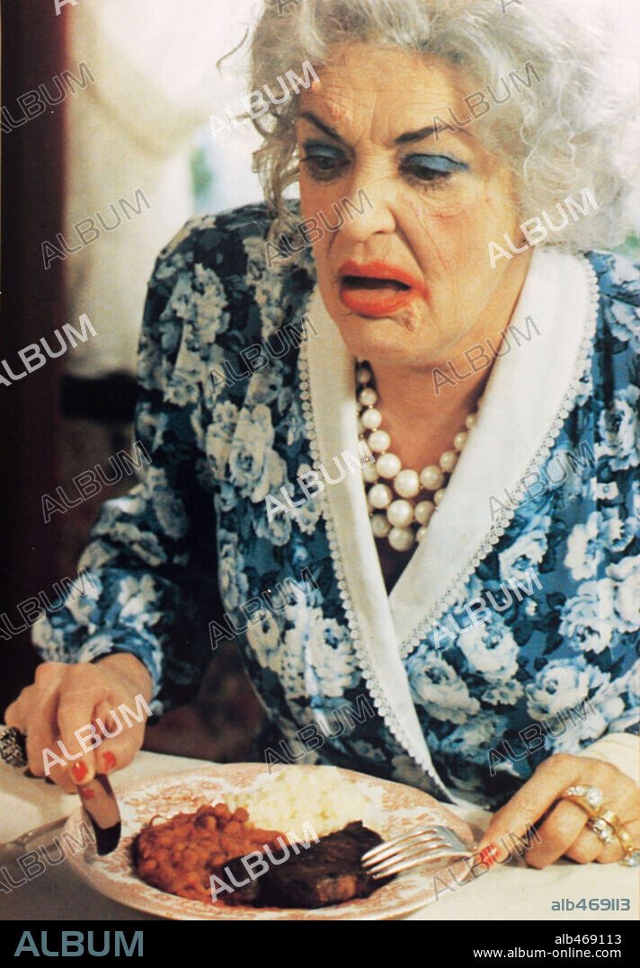 BRAINDEAD: TU MADRE SE HA COMIDO A MI PERRO, 1992 (BRAINDEAD), dirigida por PETER JACKSON. Copyright WINGNUT FILMS.