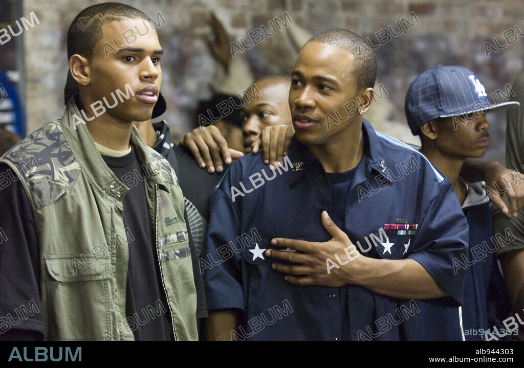 CHRIS BROWN and COLUMBUS SHORT in STOMP THE YARD, 2007, directed by SYLVAIN WHITE. Copyright RAINFOREST FILMS / DIXON, ALFEO.