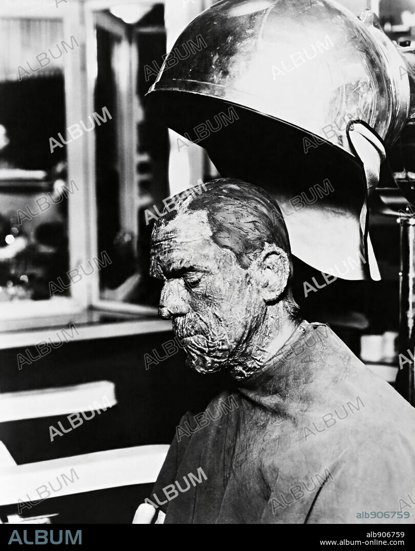 BORIS KARLOFF en LA MOMIA, 1932 (THE MUMMY), dirigida por KARL FREUND. Copyright UNIVERSAL PICTURES.