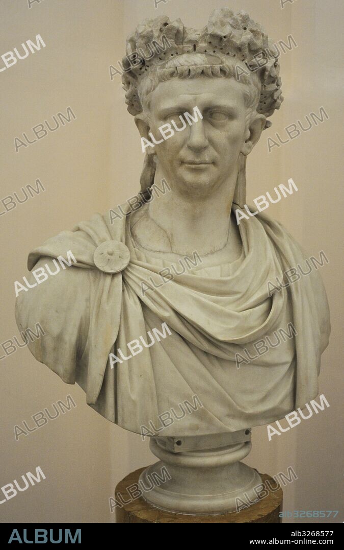 CLAUDIO I, Tiberio Claudio César Augusto Germánico (Lyon,10-Roma,54). Emperador romano de la dinastía Julio-Claudia (41-54). Busto del emperador,41-54 d. C. Galería de los Emperadores. Museo Arqueológico Nacional. Nápoles. Italia.