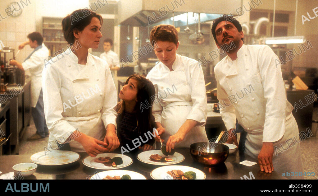 KATJA STUDT, MARTINA GEDECK, MAXIME FOERSTE und SERGIO CASTELLITTO in BELLA MARTHA, 2001, unter der Regie von SANDRA NETTELBECK. Copyright BAVARIA FILMS.