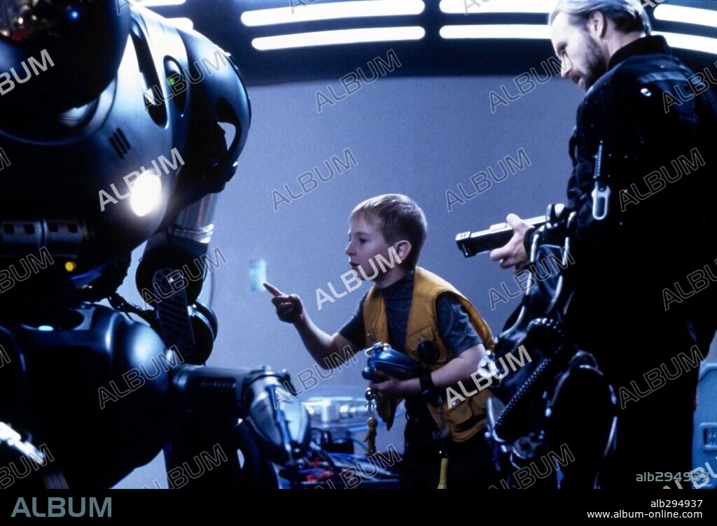 LOST IN SPACE, 1998, réalisé par AKIVA GOLDSMAN. Copyright NEW LINE CINEMA.