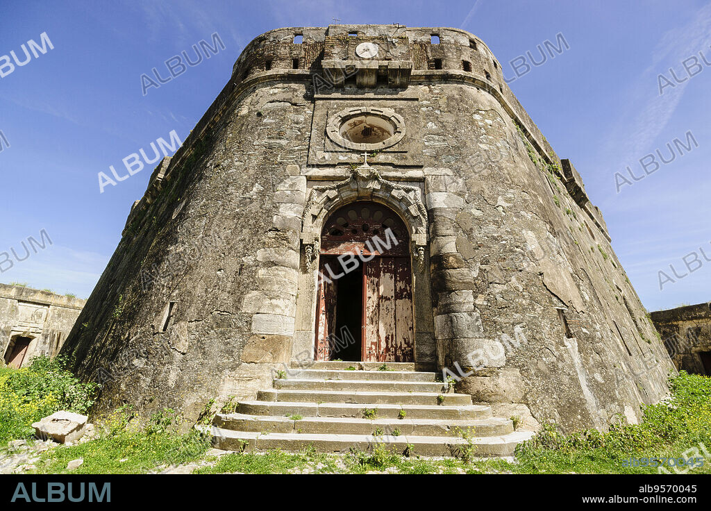 Fuerte Da Graça, construido por el Conde de Lippie en el Siglo XVIII, en el lugar que ocupaba una antigua ermita dominica.Elvas, Alentejo, Portugal, europa.