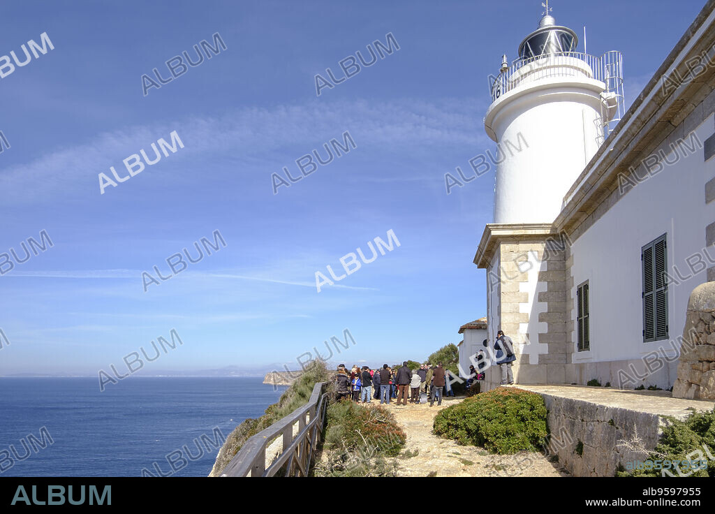visita guiada al faro de Cabo Blanco, Llucmajor, Mallorca, balearic islands, Spain.