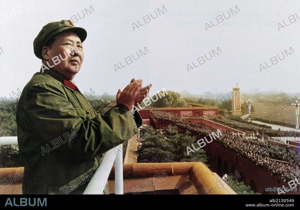 Chairman mao zedong applauding red guards at a parade in tienanmen square, beijing, china, 1960s. 01/02/2013