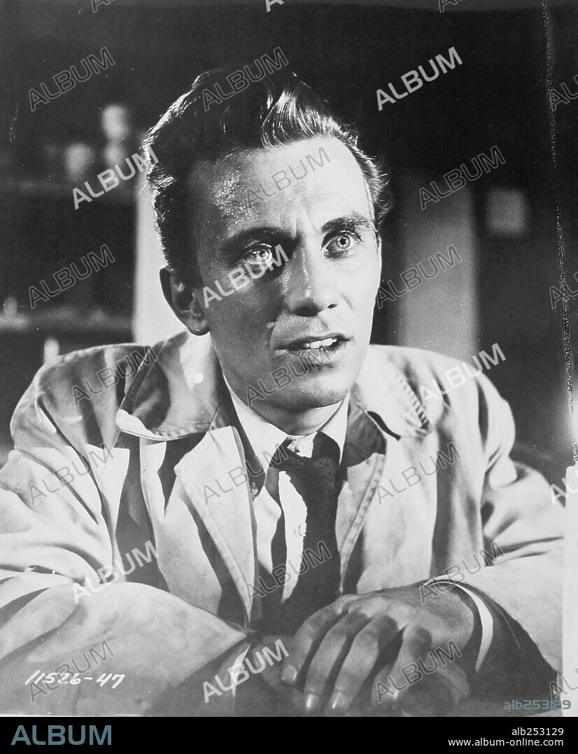 ROBERT IVERS en ATAJO AL INFIERNO, 1957 (SHORT CUT TO HELL), dirigida por JAMES CAGNEY. Copyright PARAMOUNT PICTURES.
