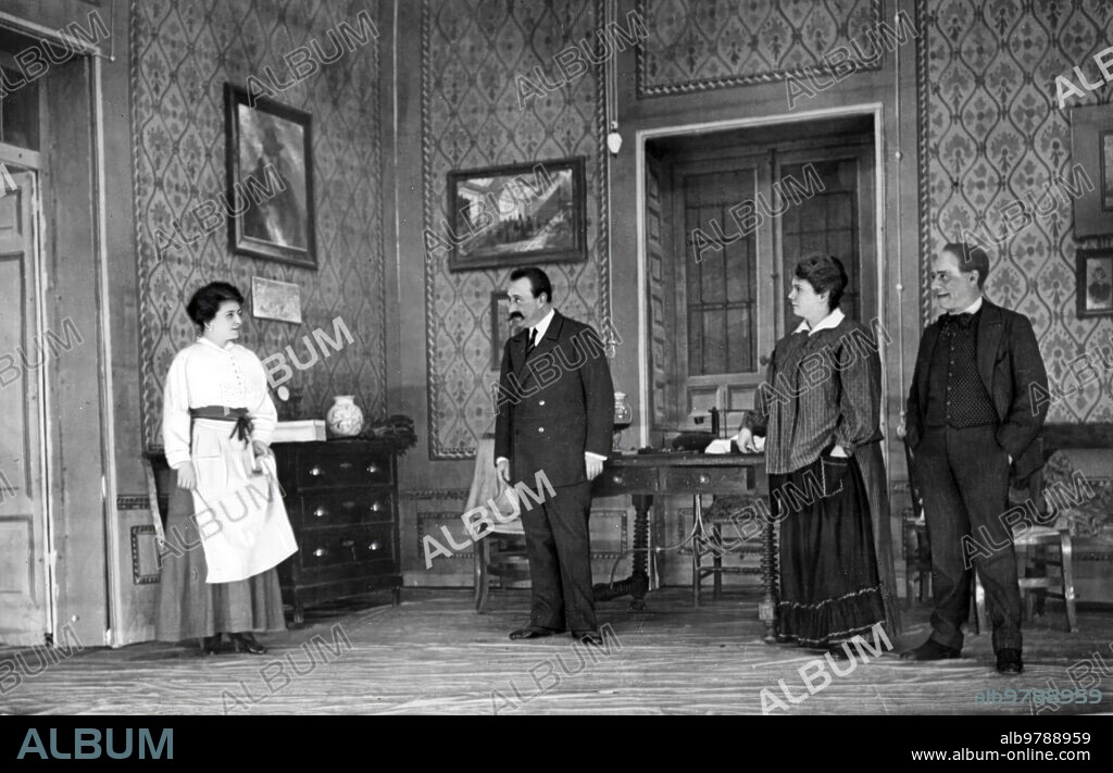 Febrero 1916. En el teatro de Lara. Una escena de la Obra, de D. Benito Pérez Galdós, "el tacaño Salomón", Estrenada anoche.