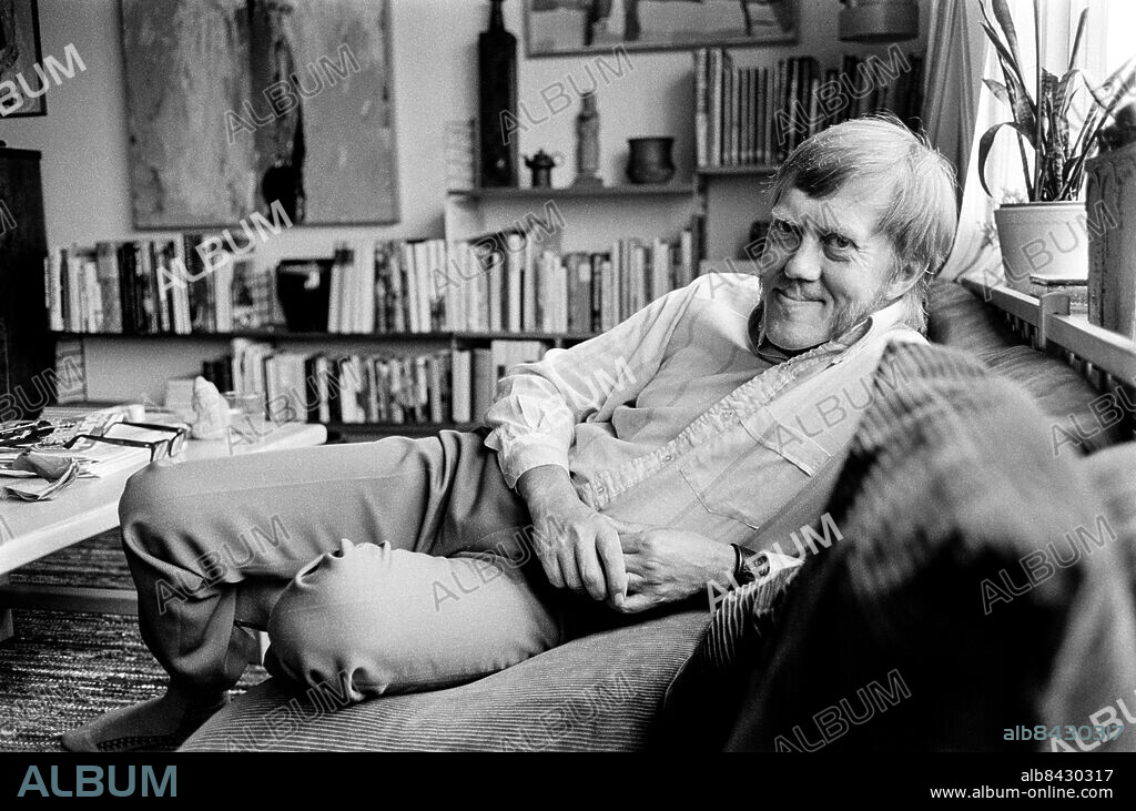 GÖTEBORG 1973-09-19.. Reportage inför PELLE JANSSON. TV-serie av Curt Strömblad och Hans Peterson.. Sänt första gången 1973-10-07.. Här ses Hans Peterson, författare.. Foto: Bertil S-son Åberg / RiR / SVT / Kod: 5600. Reportage publ. i RiR 41/73 sid. 10-11.. RiR 20964 sv/v neg.