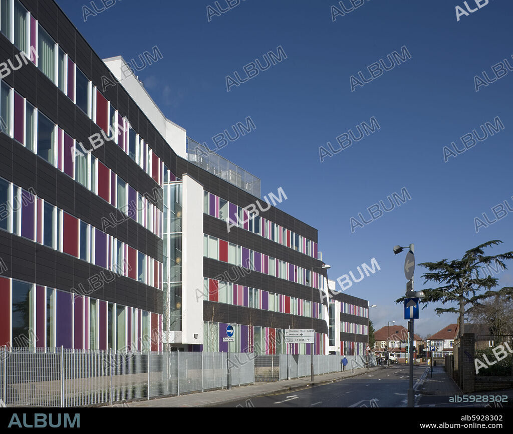 HEART OF HOUNSLOW-CENTRE FOR HEALTH EAST ELEVATION TO STREET.