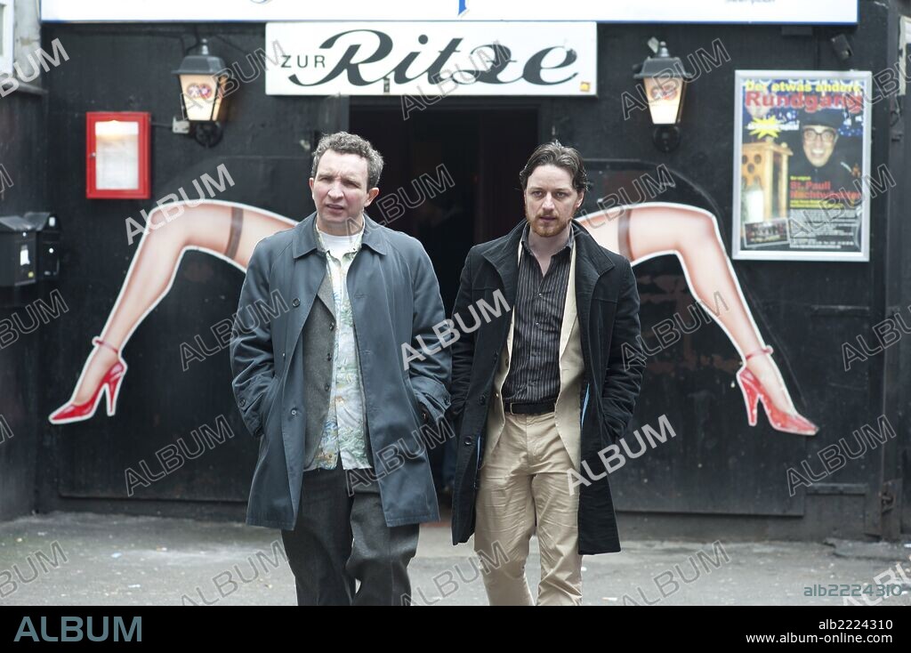 EDDIE MARSAN y JAMES MCAVOY en FILTH: EL SUCIO, 2013 (FILTH), dirigida por JON S. BAIRD. Copyright STEEL MILL PICTURES.
