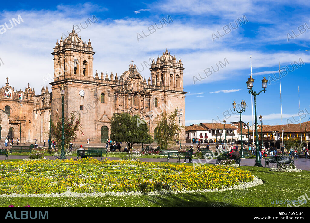 Cusco Cathedral Basilica of the Assumption of the Virgin, Plaza de Armas, UNESCO World Heritage Site, Cusco (Cuzco), Cusco Region, Peru, South America.