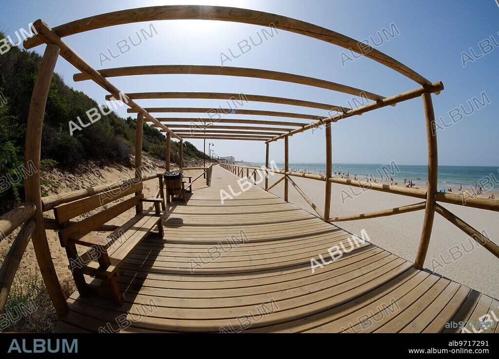 Puerto de santa María (Cádiz), 01/09/2018. Playas de el Buzo, las Redes y la Calita. Foto: Paco Martin Archsev.