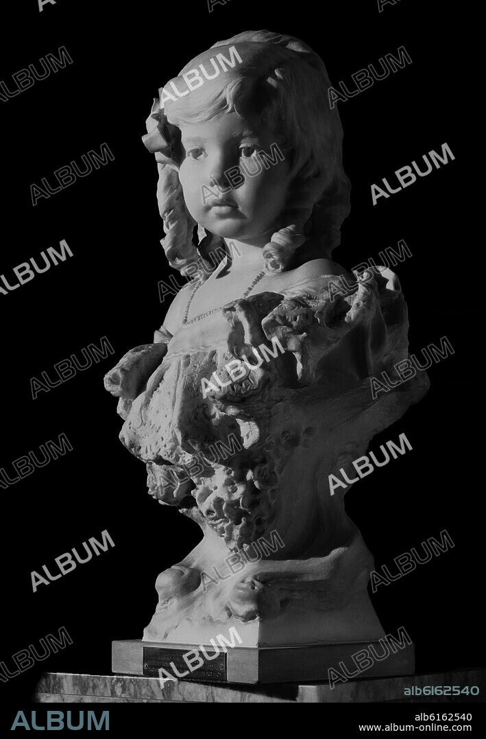 MARIANO BENLLIURE Y GIL. BUSTO DE LA DUQUESA DE ALBA A LA EDAD DE 2 AÑOS - SIGLO XX.