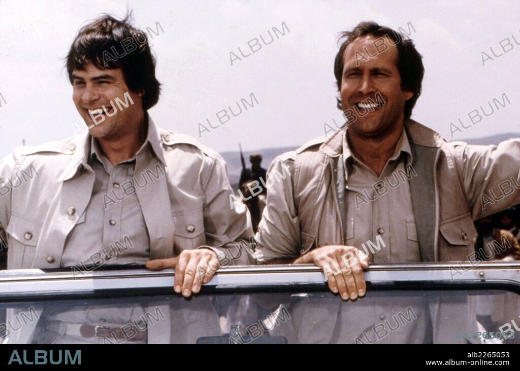 CHEVY CHASE et DAN AYKROYD dans SPIES LIKE US, 1985, réalisé par JOHN LANDIS. Copyright WARNER BROTHERS.