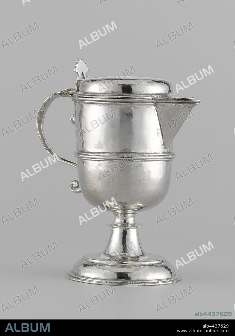Ampoule, Ampoule with a hinged, rounded lid and resting on a round base with a flat bottom edge. The base is made up of a curved and constricted, rejuvenating section. The rejuvenating part is articulated by a flat ring. The body has a convex belly and a straight wall. Profiled frames run along the center of the wall and along the top. On one side there is a triangular spout, on the other side an ear in the shape of a volute. The thumb rest has the shape of an openwork letter decorated with volutes, respectively an A and V. These are repeated in engraved form above the spout., Rocks, Bologna, Florence, Cornelis Willems Snijder (attributed to), Haarlem, 1674, silver (metal), soldering, h 12.3 cm × d 6.7 cm × w 189.35 gr.